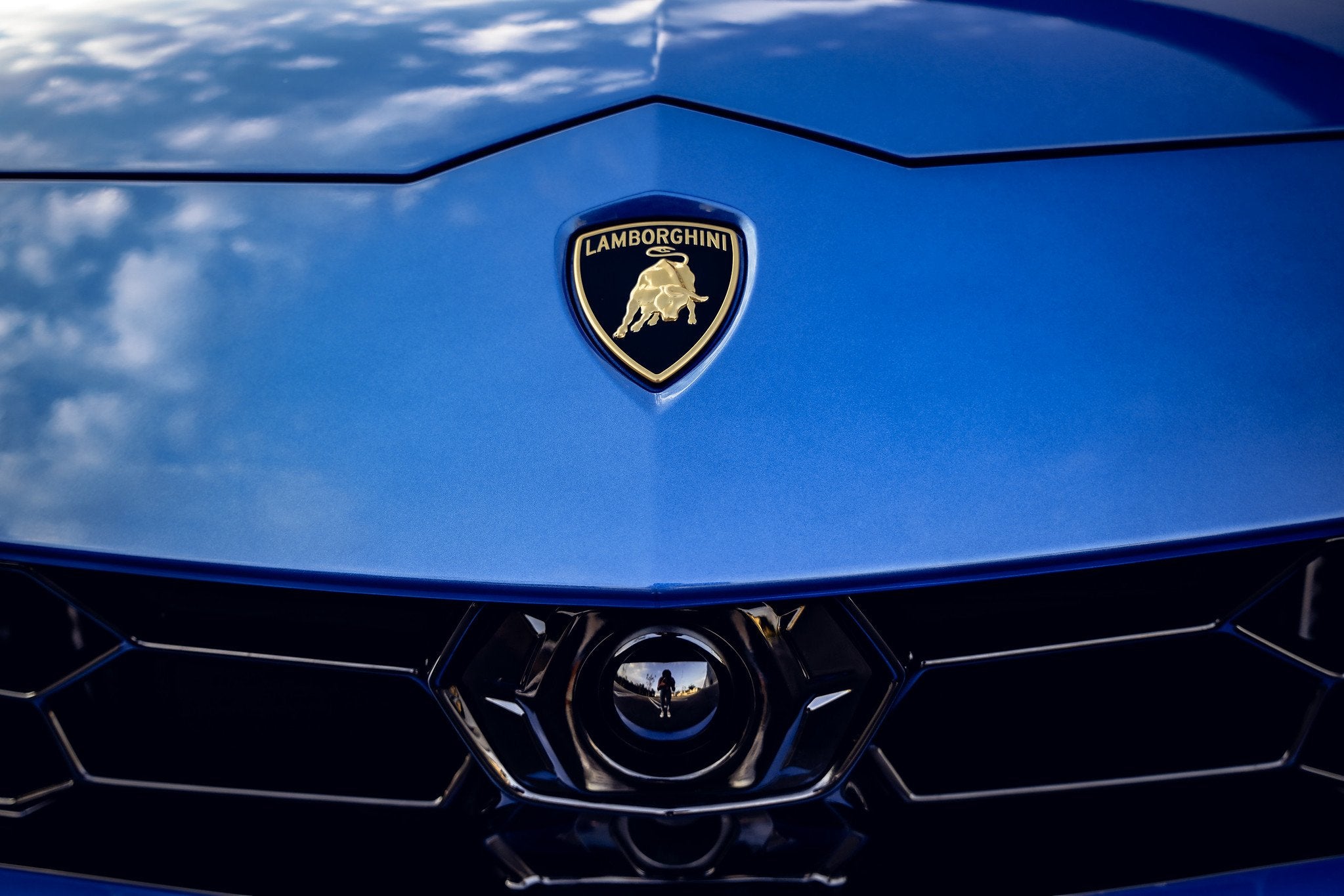 Blue 2022 Lamborghini Urus for Rent in Miami